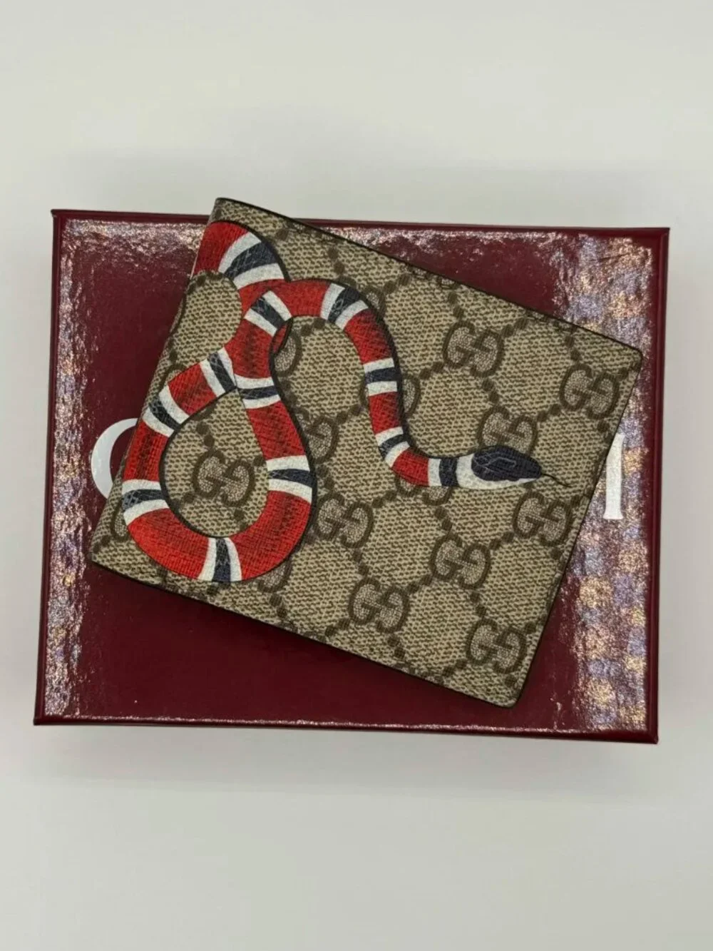 Gucci Kingsnake GG Supreme Wallet Beige